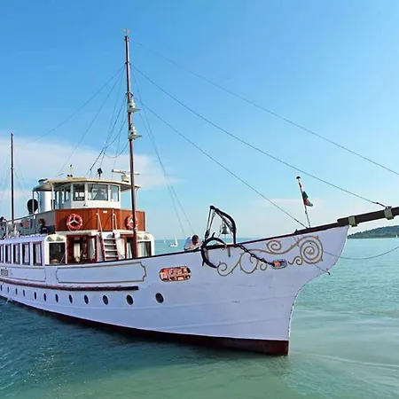 In - Balaton 43965 Siófok